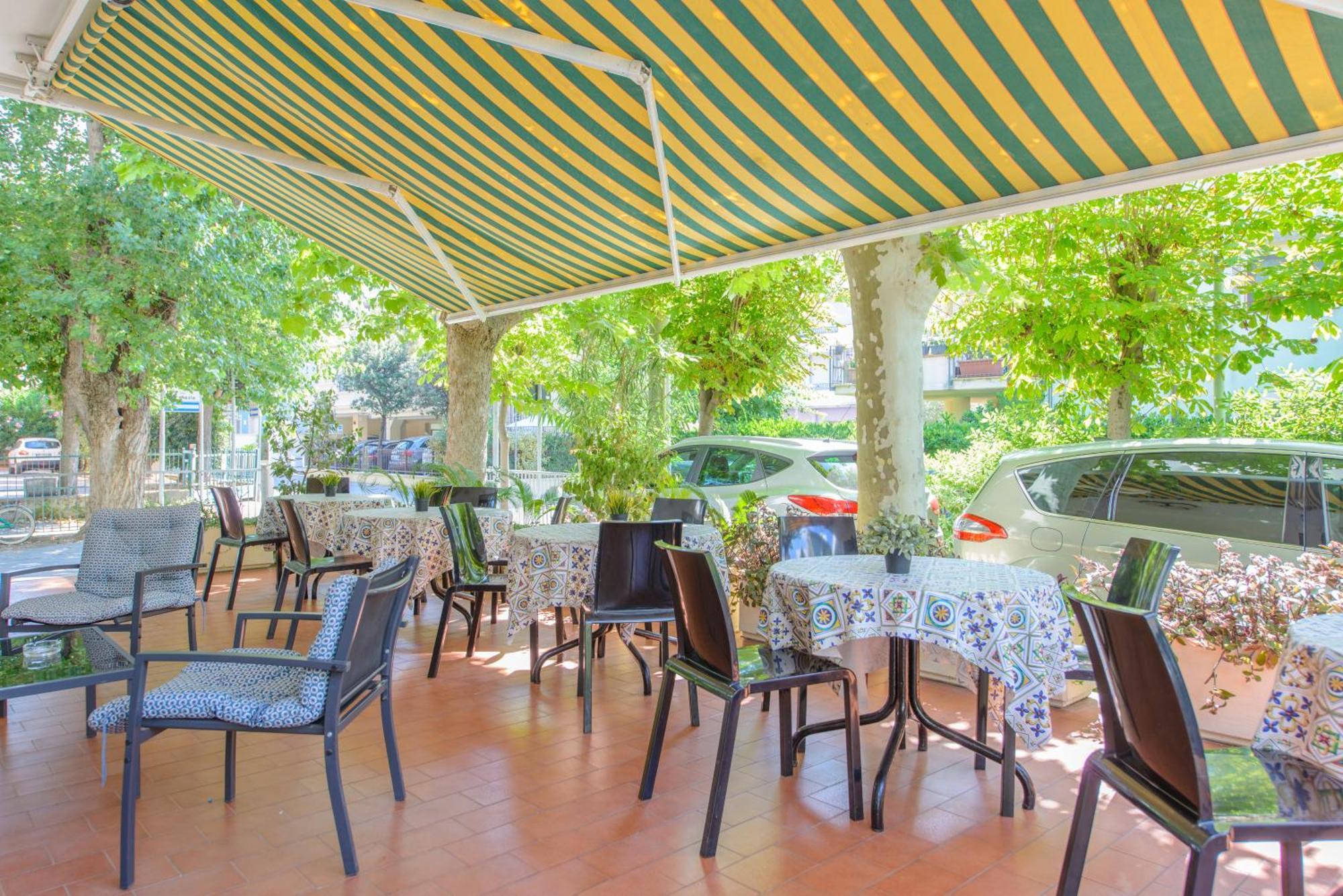 Hotel Avana Mare Rimini Bagian luar foto