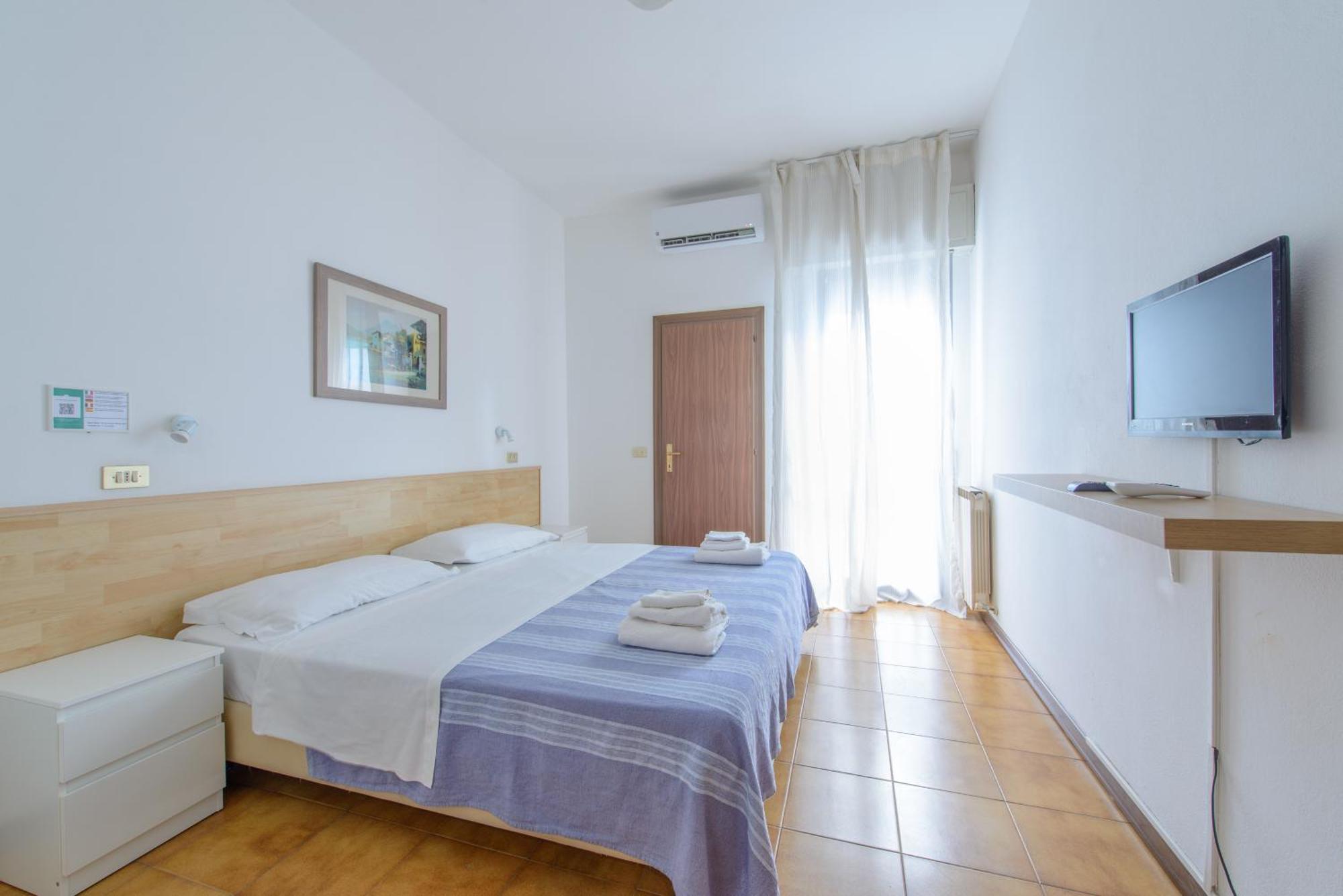 Hotel Avana Mare Rimini Bagian luar foto
